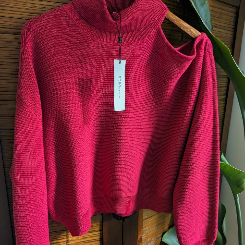 NWT BCBGeneration Contrast Cutout Turtleneck Crimson, size Large, retail $88